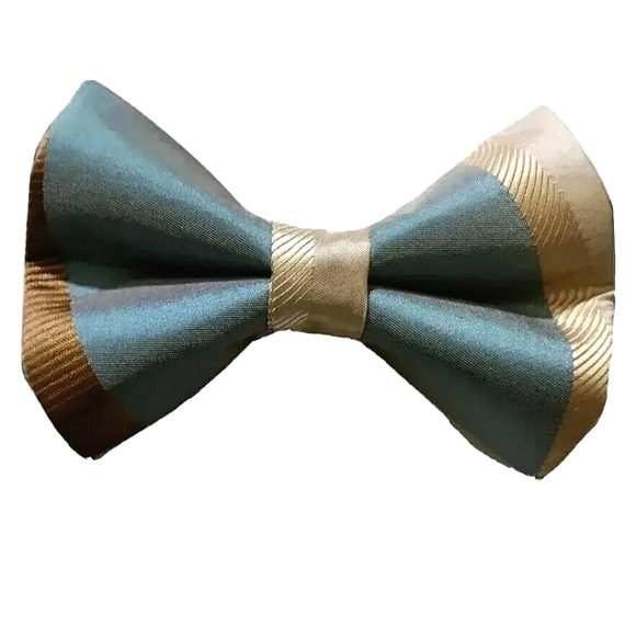 Father's Day Exclusive Cabaret TROUPE Lagoon Bowtie. Pre-tied Handmade 4.5"x3" - Picture 2 of 5